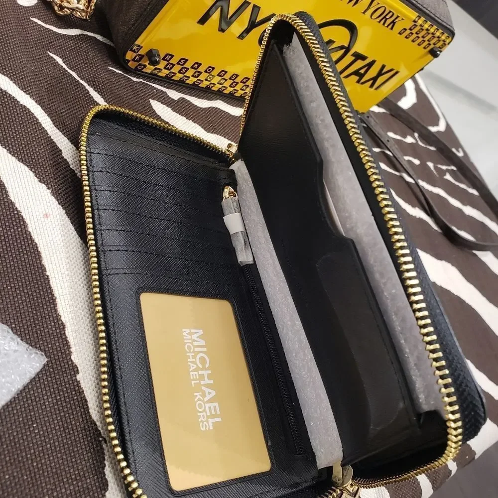 Michael Kors NYC Taxi Clutch Set